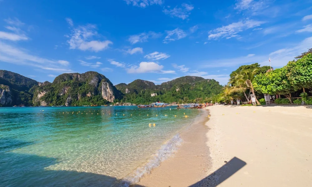 Playa de Loh Dalum Bay