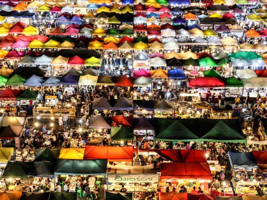 5 mercados nocturnos famosos en Tailandia