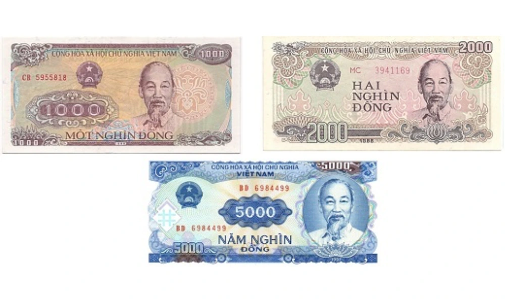 Billetes pequeños de papel