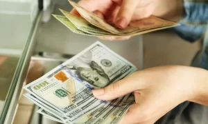 Deberías cambiar dinero en tiendas de oro